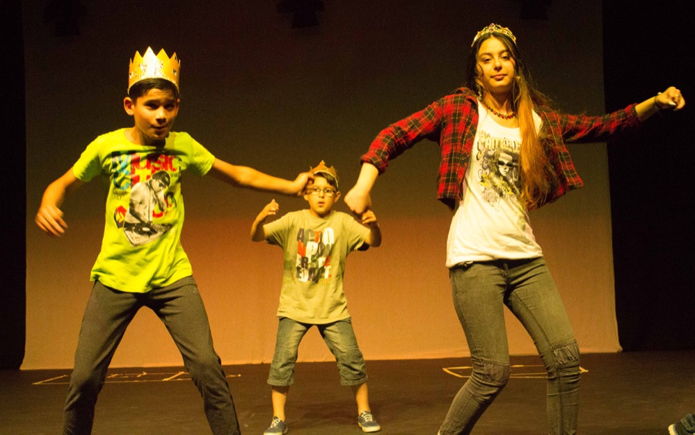 Eröffnung des 3. Roma-Kulturfestivals Djelem Djelem im Depot. Foto: Clara Pingel