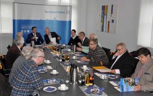 Vertreter der CDU-Ratsfraktion sowie Mitglieder aus den Bezirksfraktionen waren bei der Hafen AG zu Gast.