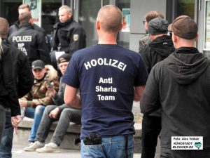 Gemeinsam sind wir stark - Hooligan-Demo Dortmund