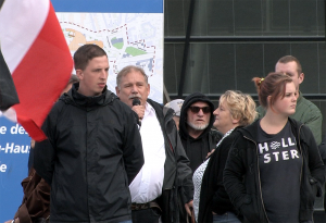 Auch am Tag der Deutschen Einheit griff Klaus Schäfer zum Mikro. Foto: Marcus Arndt