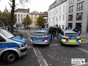 Die Polizei zeigt in Dorstfeld rund um die Uhr verstärkt Präsenz.