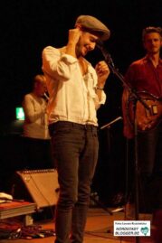 way-back-when-rob-goodwin-und-seine-band-the-slow-show-brachten%0d%0a-melancholie-und-sanfte-klaenge-ins-domicil