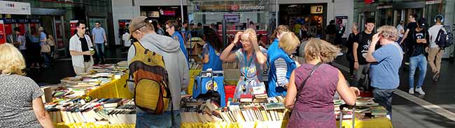 Am 2. Dezember veranstaltet die Bahnhofsmission Dortmund wieder einen Büchermarkt in der Bahnhofshalle.