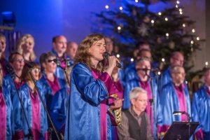 Der „Talk to Heaven“ wird vom Gospelchor unter Leitung von Ulrich Naumann gestaltet.