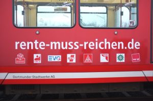 „Rente muss reichen“ lautet die Kampagne der Gewerkschaften. Foto: Susanne Schulte