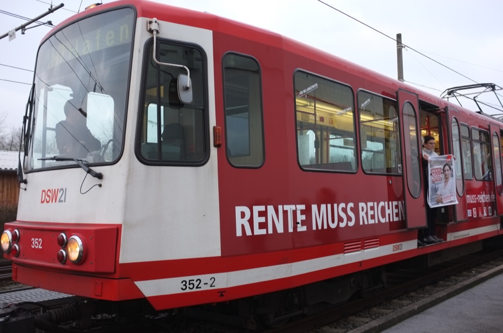 „Rente muss reichen“ lautet die Kampagne der Gewerkschaften. Foto: Susanne Schulte