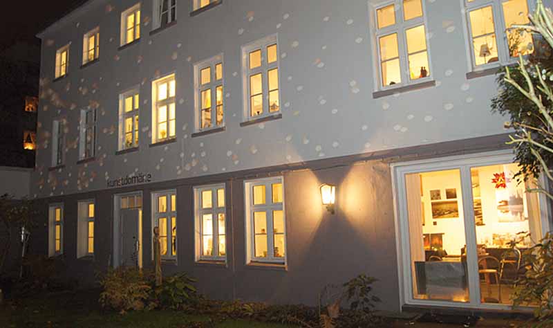 Das Atelierhaus kunstDOmäne in der Schillerstraße 43A laden wieder ein. Foto: Rita-Maria Schwalgin
