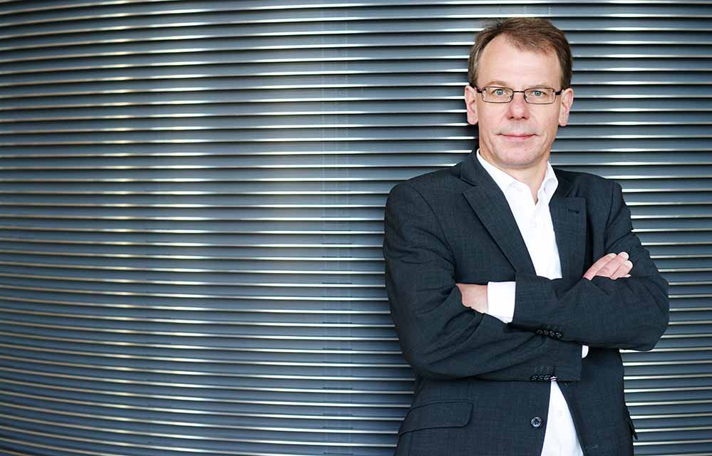 Markus Kurth gehört dem Deutschen Bundestag seit 2002 an und ist Obmann der Grünen im Bundestagsausschuss für Arbeit und Soziales.