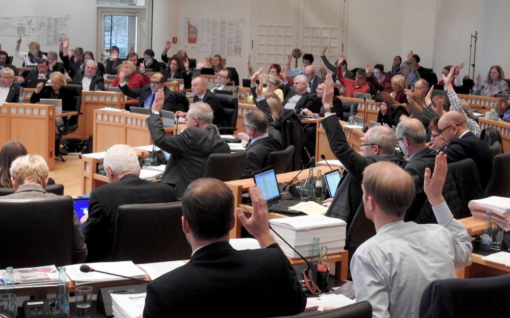Der Rat der Stadt Dortmund hat mit den Stimmen von SPD und CDU den Haushalt verabschiedet.