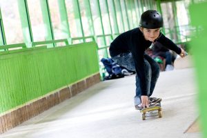 12.10.2012 Dietrich-Keuning-Haus, Dortmund: Kulturrucksack NRW Projekt _Jugendkulturboerse _Young Stars auf der Buehne erste skater Versuche. Foto: Ulrike Halene