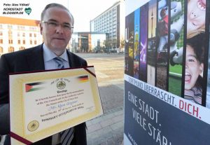 AGNRW-Präsident Klaus Wegener ist im vergangenen Jahr die Ehrenbürgerwürde der Stadt Dura verliehen worden.