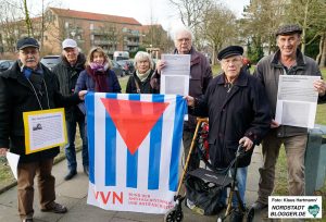 Mahnwache an der Villa Springorum und Gedenken am Mahnmal für Sinti und Roma des VVN und des Bündnisses Dortmund gegen Rechts.