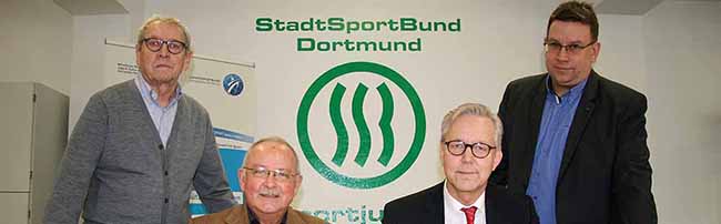 Kurt Schweinert, stellv. Vorsitzender des SSB/ Jörg Rüppel, Vorstandsvorsitzender des SSB, Polizeipräsident  Gregor Lange und Holger Maurer, Vorsitzender der Sportjugend Dortmund.