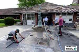 Auch am Donnerstag liefen die Arbeiten auf Hochtouren. Sie werden den Badebetrieb nicht tangieren.