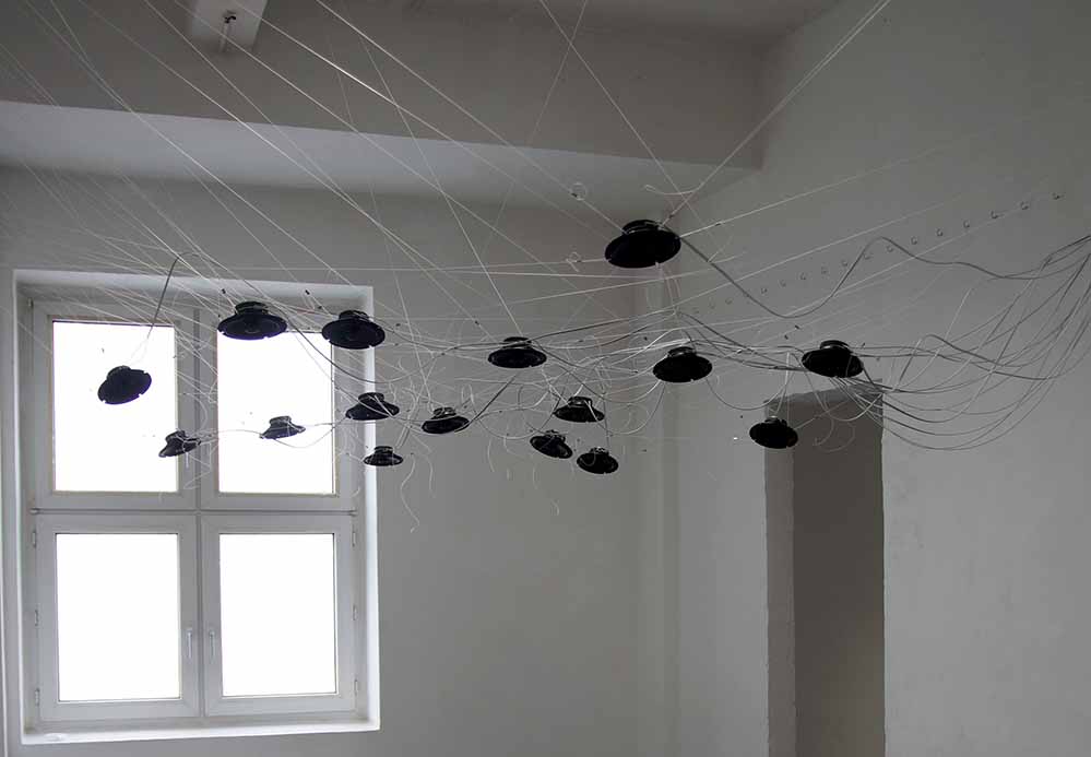Brain Decomposition - sound installation 1 von Christoph Illing