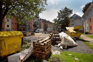 Bereits seit Monaten wird in der Wohnsiedlung im Kreuzviertel an mehreren Häusern gebaut.