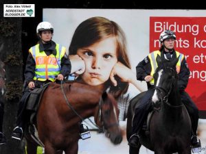 „Früher war mehr Lametta“: Zum Glück ereignislos blieb der Großeinsatz für die Polizei. 