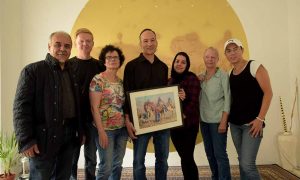 Davoud Sarfaraz, Guido Meincke, Rita-Maria Schwalgin, Sultan Khairandish, Simin Khairandish, Mechthild Rodegro und Cem Kabakci (v.li.) Foto: Ole Steen