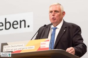 Bundesgesundheitsminister Hermann Gröhe und NRW-Sozialminister Karl-Josef Laumann (Foto) standen Rede und Antwort.