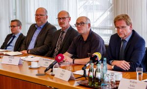 Stadt, Polizei, Feuerwehr und Mieterverein standen im Rathaus Rede und Antwort.