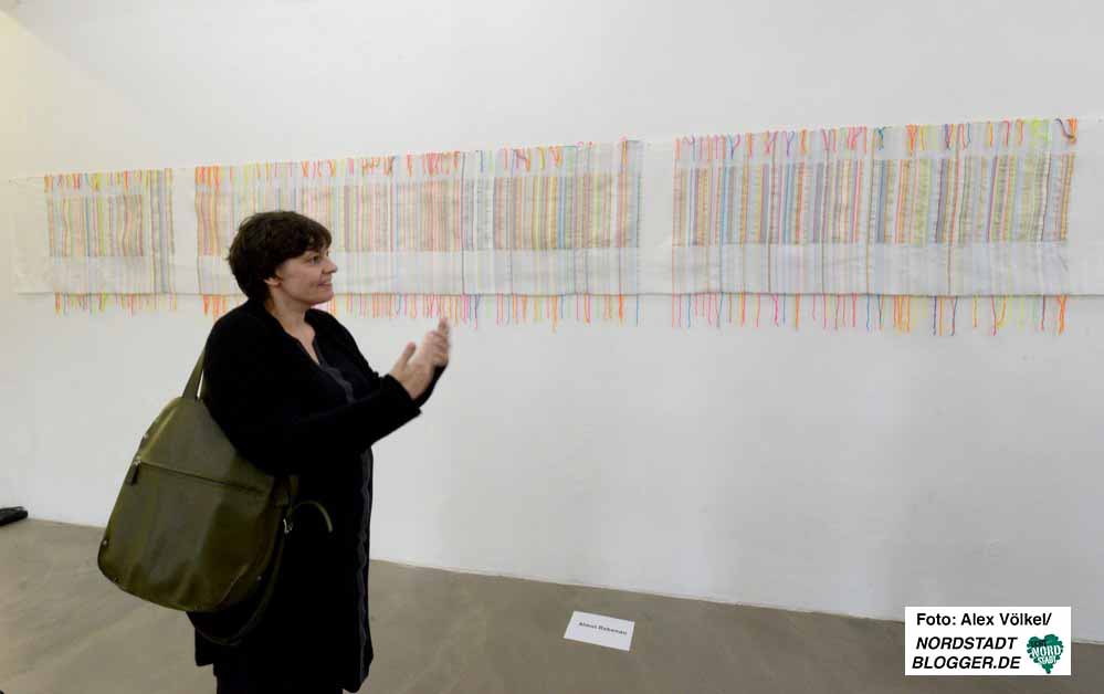 Almut Rabenau - Künstlerhaus Ausstellung Aus jedem Dorf ein Hund_1038 - NSB
