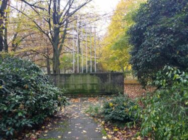 Impressionen Westpark Herbst 2017 - Das Ehrenmal für sechs Dortmunder Opfer der französischen Ruhrbesetzung
