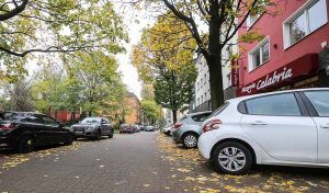 AnwohnerInnen in der Westerbleichstraße suchen oft vergeblich einen freien Parkplatz.