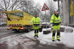 Über 200 Beschäftigte der EDG sind auch für den Winterdienst zuständig. Archivfoto: Oliver Schaper