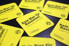 Foto: BVB - Fan- und Förderabteilung 20150515_KBFR_Verteilen3_JHS_025