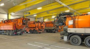 Moderne Fahrzeug- und Lagerhallen für 30 Lkw und 16 Arbeitsmaschinen wurden in Wambel gebaut.