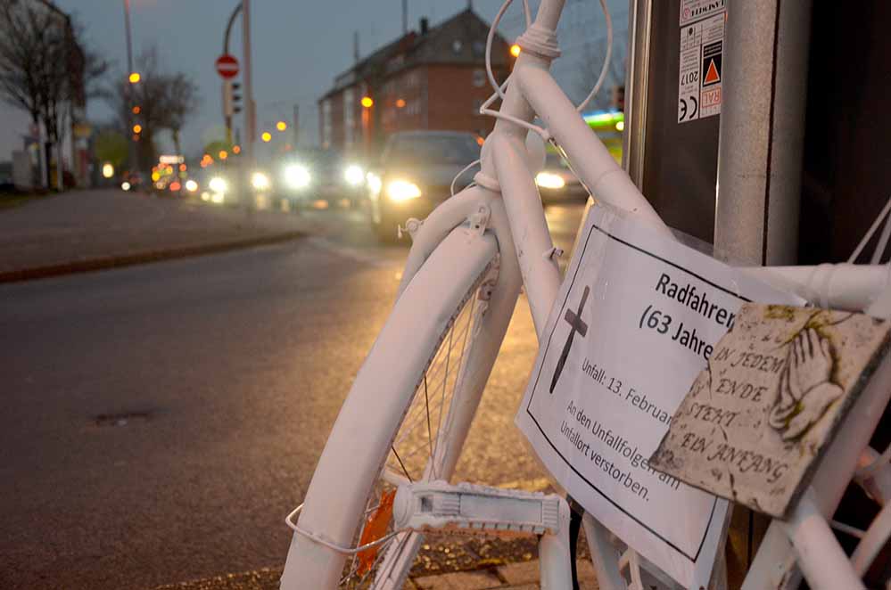 Das dritte Dortmunder Ghost Bike wurde an der Bornstraße aufgestellt.(Foto: Dortmunder Radverkehrsinitiativen)