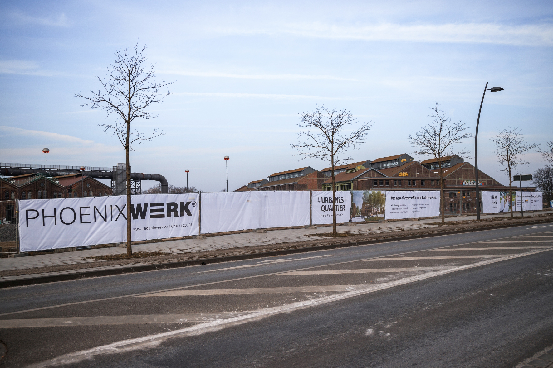 Blick auf die Phoenixhallen und das Schalthaus 101. Foto: Marcel Schlegel