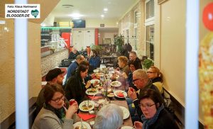 Gastro-Safari durch das Hafen-Quartier mit den Borsigplatzverführungen, Anette Plümpe und Annette Kritzler. Der Hauptgang im Orient-Grill