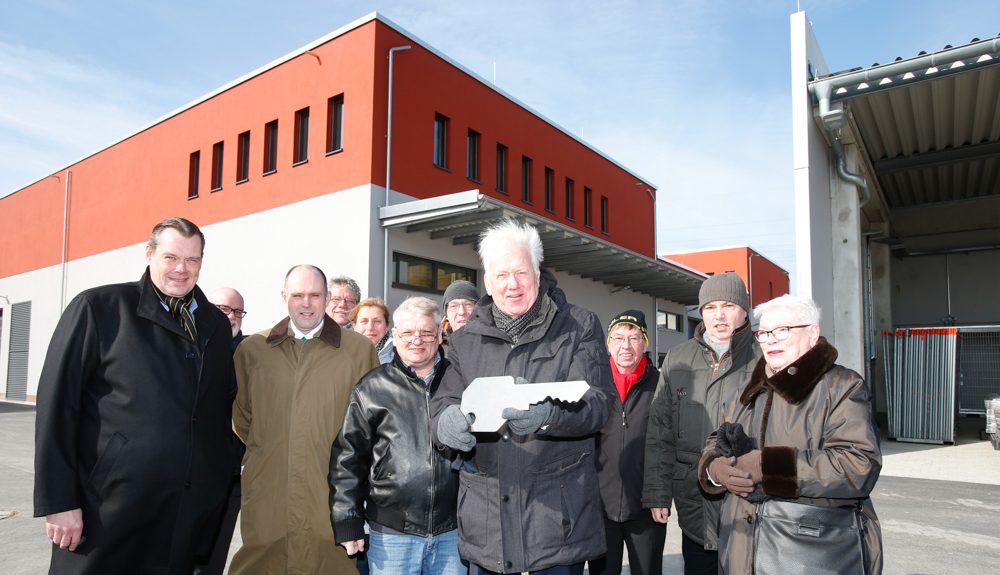 Ullrich Sierau bei der Schlüsselübergabe der EDG an die Stadt Dortmund. Foto: EDG / Ursula Dören