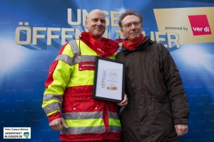 Ehrung der Berufsgruppe der Rettungsdienste.