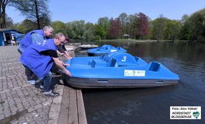 Die Diakonie-Mitarbeiter haben am Freitag die Boote zu Wasser gelassen.