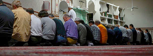 Islam-Seminar und Fastenbrechen in Abu-Bakr-Moschee