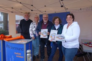 Auch auf dem Münsterstraßenfest warb die Volkshochschule für das neue Programm. Foto: Gerd Wüsthoff