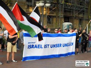 Immer wieder richten die heimischen Neonazis ihre Aktivitäten gegen den Staat Israel. 