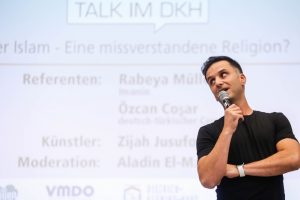 2018.06.22 Dortmund Talk im DKH zu Gast am2018.06.22 Dortmund Talk im DKH zu Gast am Helmholz-Gymnasium - Özcan Coşar