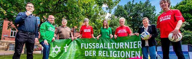 Erstmals findet das Fußballturnier der Religionen zeitgleich zum Hoeschpark fest statt. Foto: Roland Gorecki