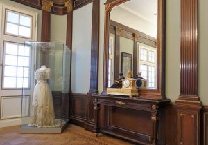 Trauzimmer im MKK. Ursprünglich stammt die Einrichtung aus Schloss Cappenberg.