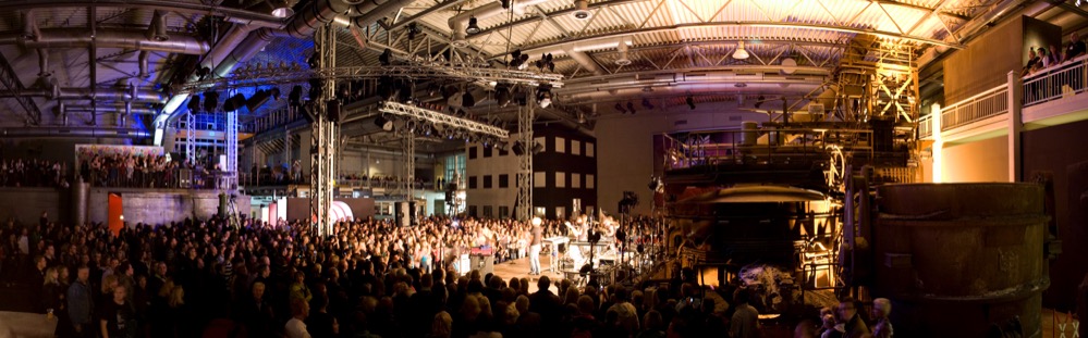 Eine stimmungsvolle Aufnahme der Stahlhalle in der DASA. Foto: Rupert Warren