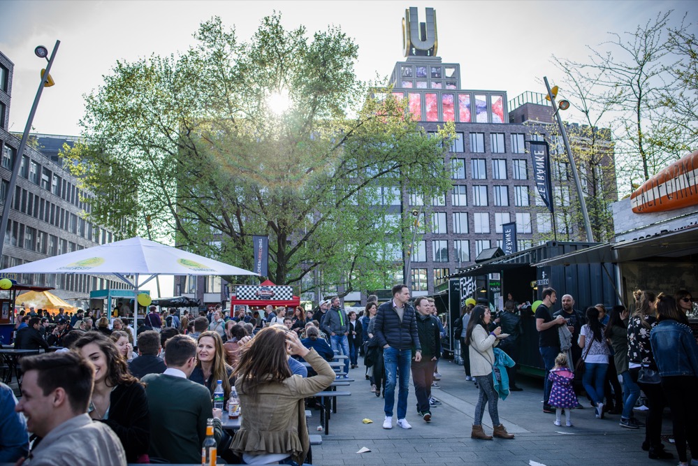 Der Streetfoodmarkt vor dem Dortmunder U. Foto: Food Lovers Rzepka