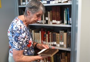 Mittlerweile umfasst die Bibliothek des Kochbuchmuseums um die 13.000 Titel. Foto: Karsten Wickern