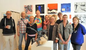 „der himmel ist blau!“ – derkunstbetrieb