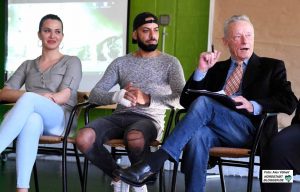 Drita Jakubi, Hassan Adzaj und Roman Franz im Gespräch über das Roma-Zentrum.