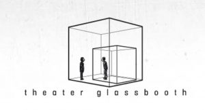 Logo des Theaters „glassbooth“. Screenshot