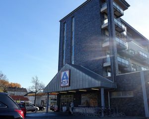 Modell der Zukunft: der Aldi an der Schützenstraße, teilweise überbaut mit Wohneinheiten