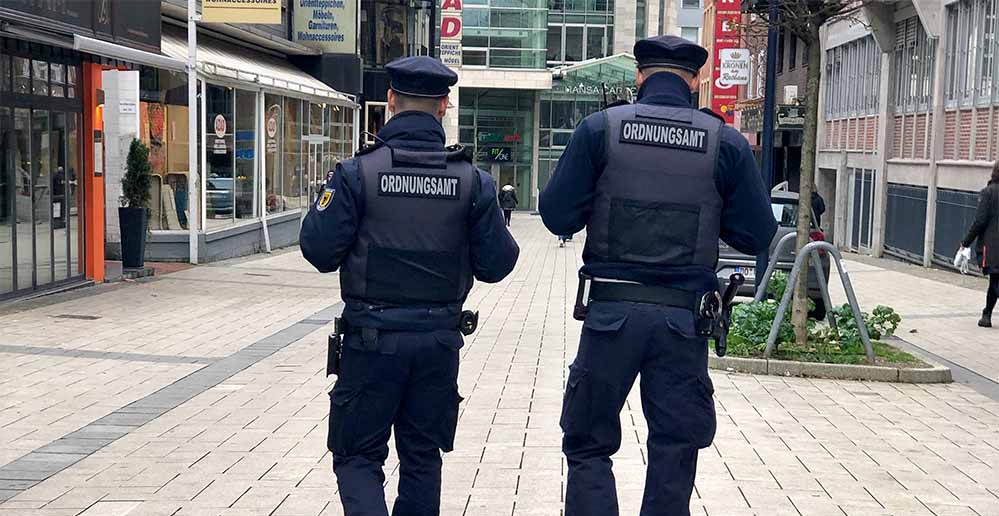 Das Ordnungsamt in Dortmund macht verstärkt Kontrollen. Foto: Alex Völkel